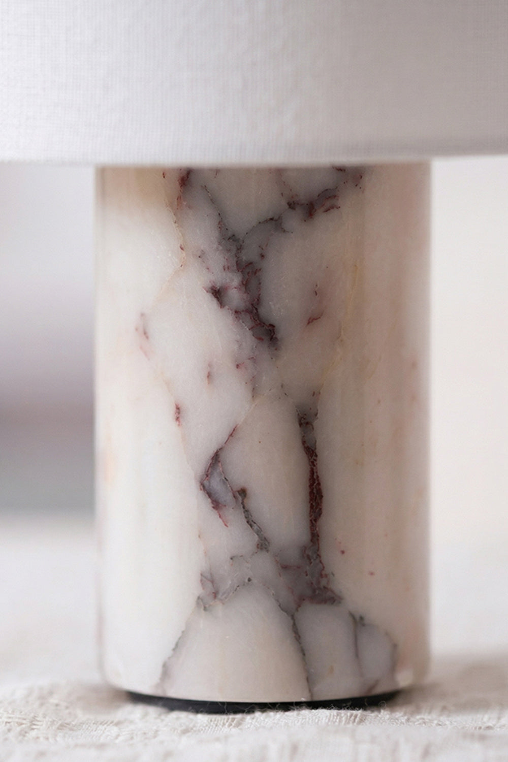 Veined Marble Table Lamp |Marble detail | Samu Lamp