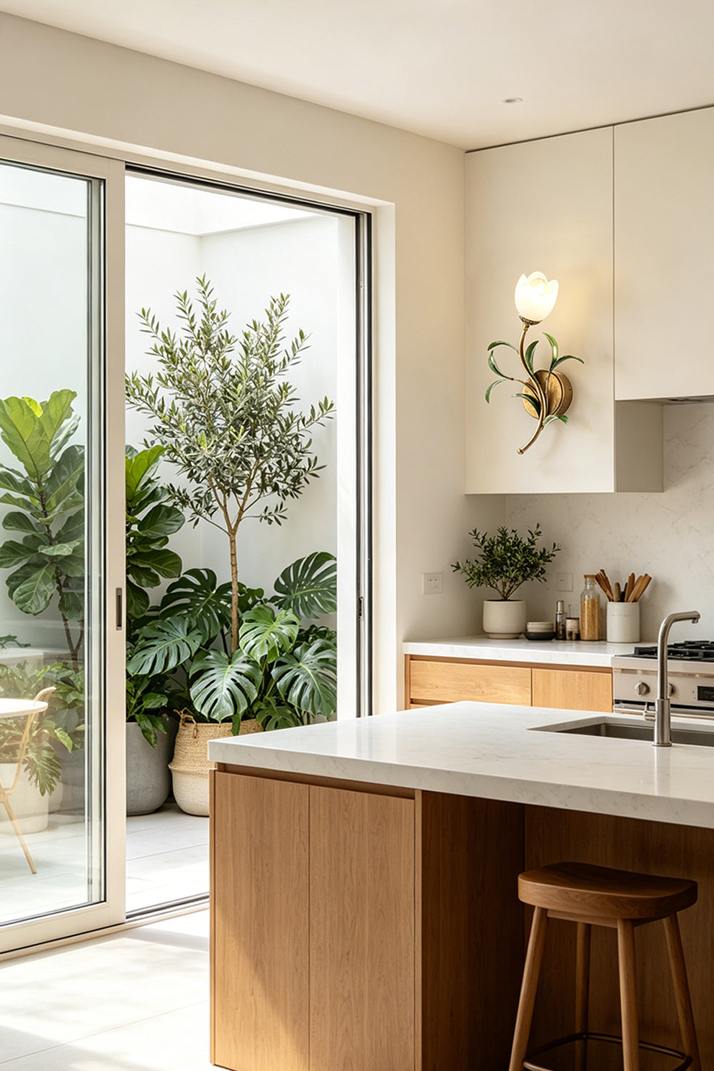 Veridia Metal Wall Sconce for Kitchen | Samu  Lamp
