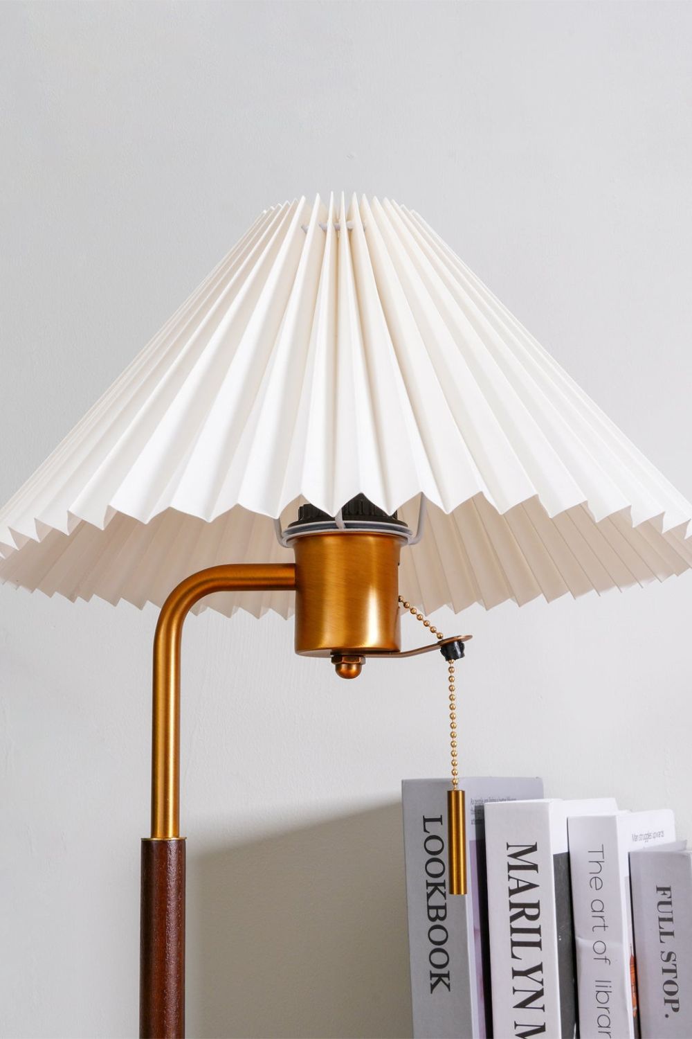 Wooden Retro Table Lamp - SamuLighting