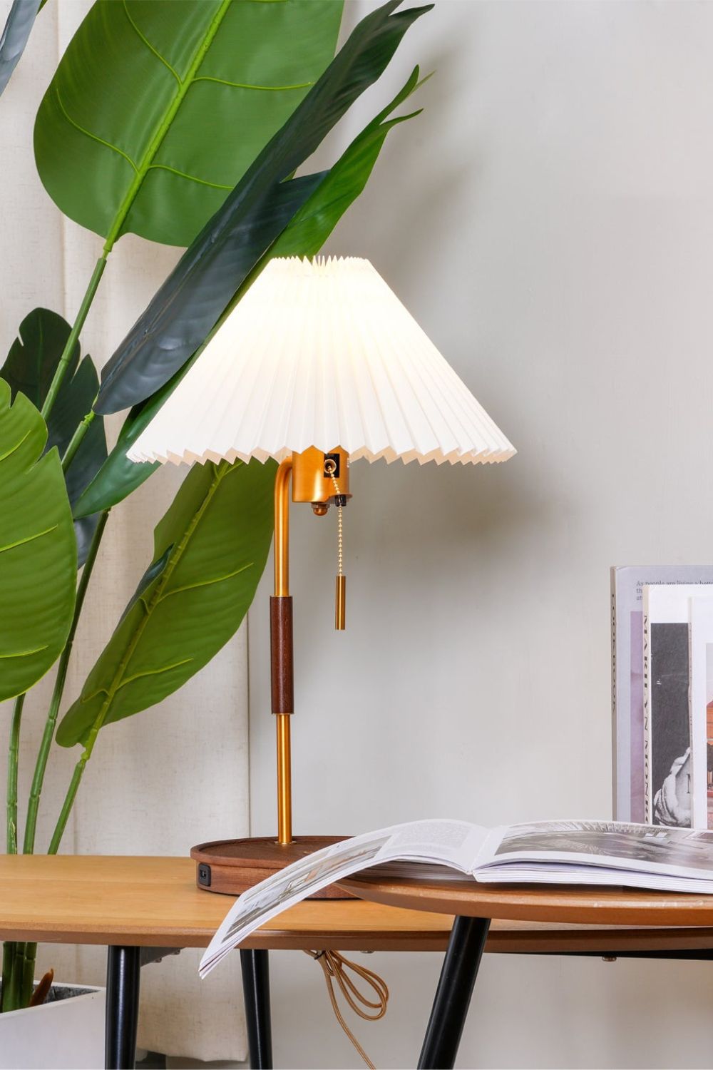 Wooden Retro Table Lamp - SamuLighting