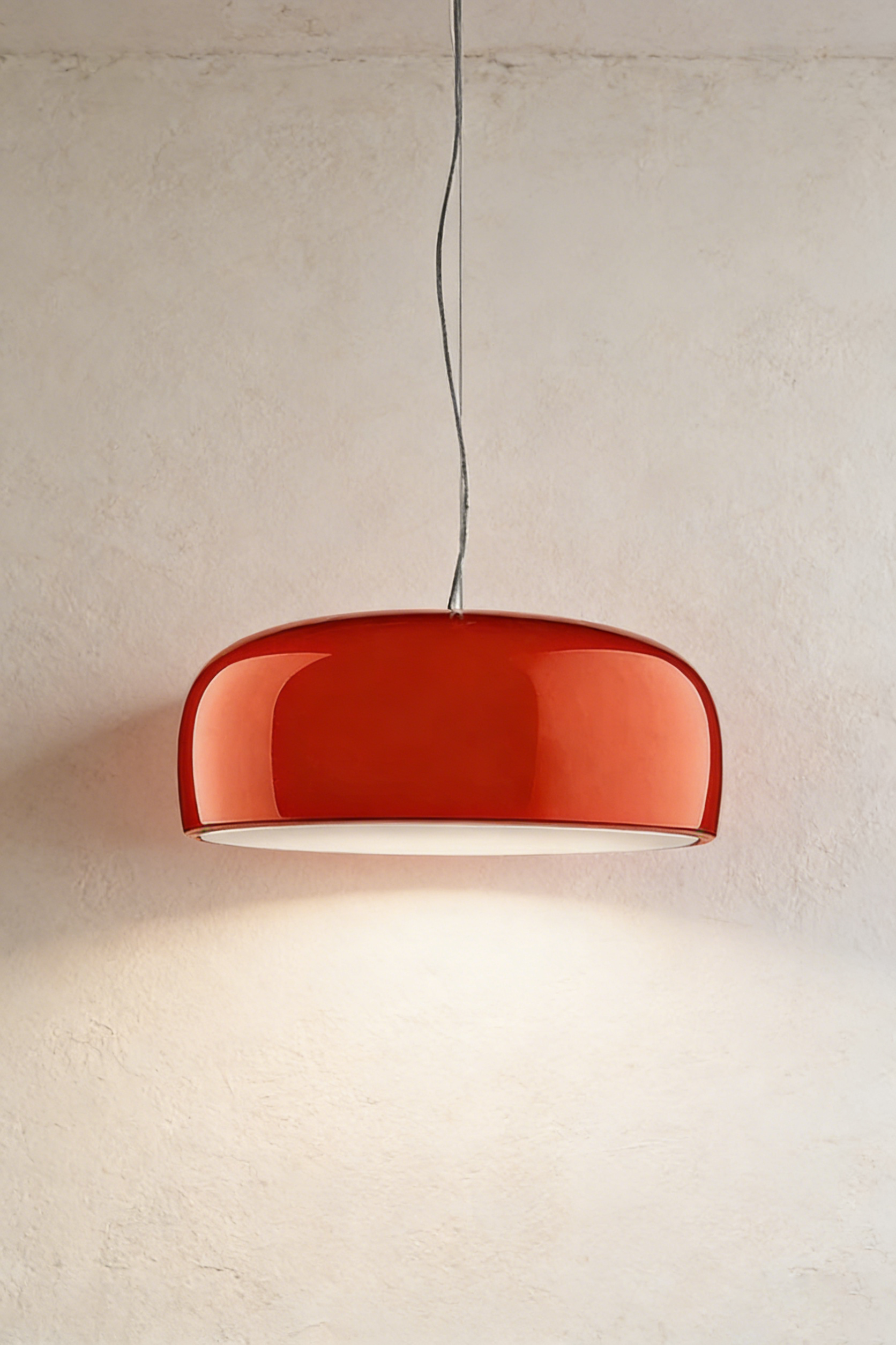 Sleek Lacquer Round Pendant Lamp