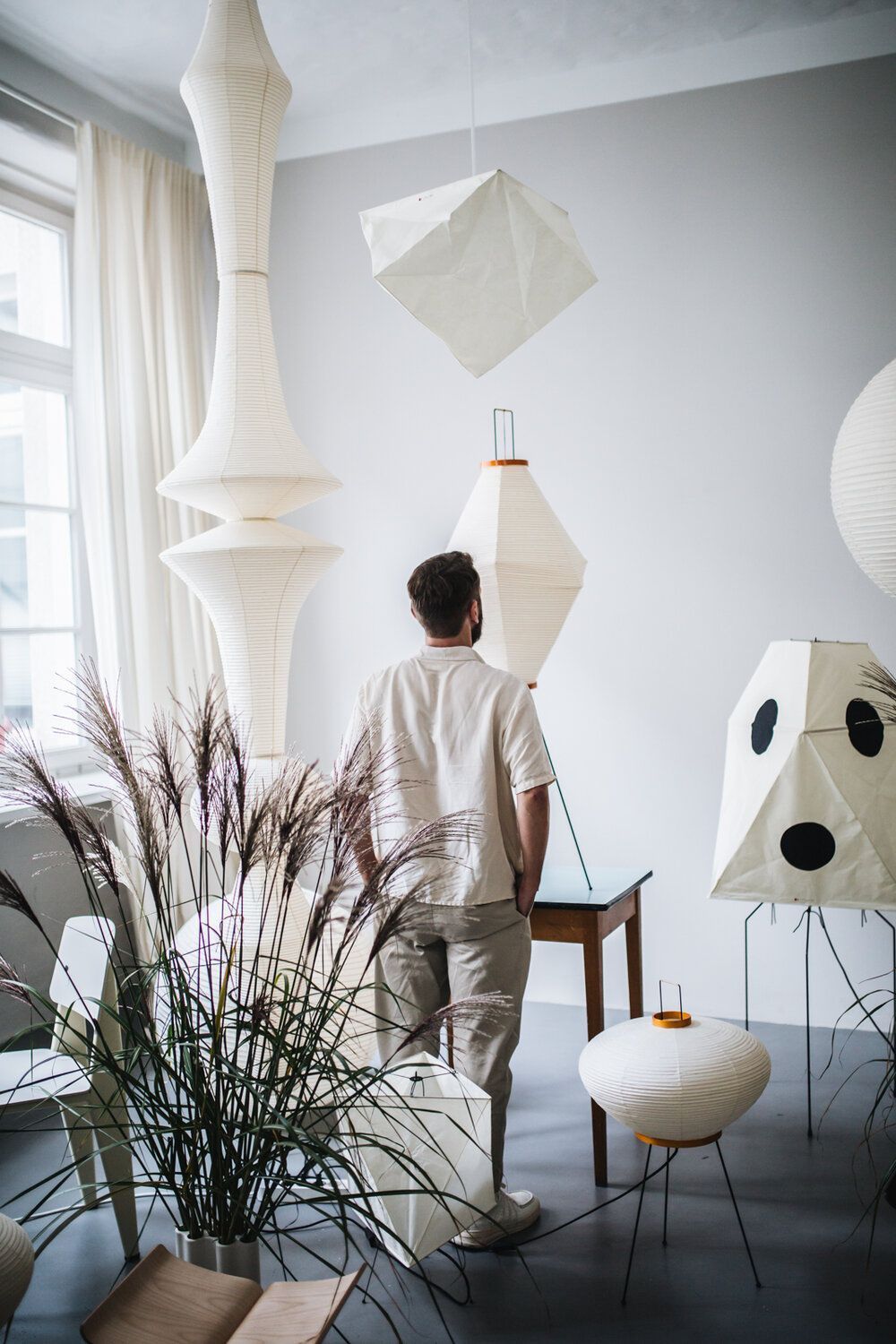 Isamu noguchi akari lamp on sale