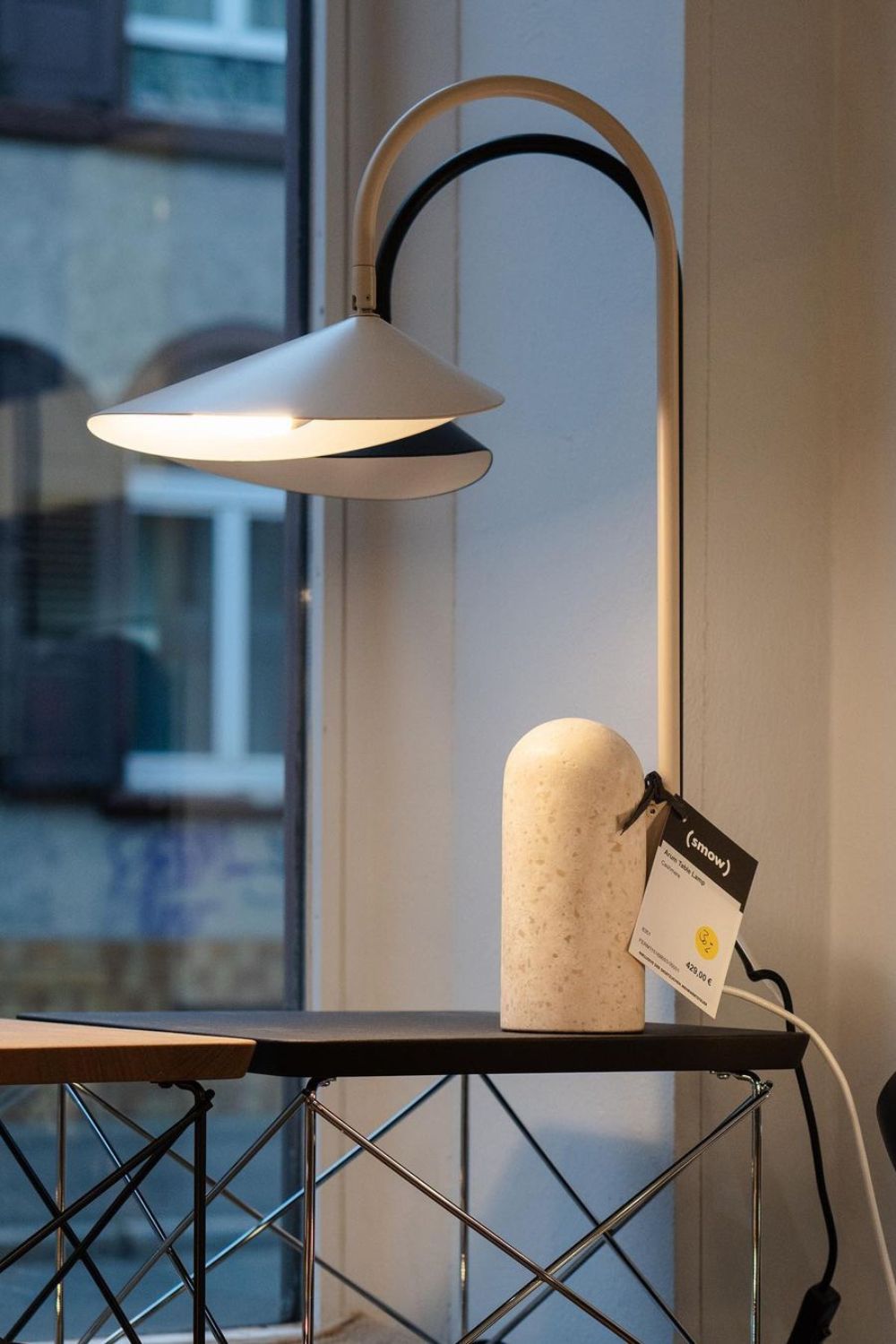 Arum Table Lamp - SamuLighting