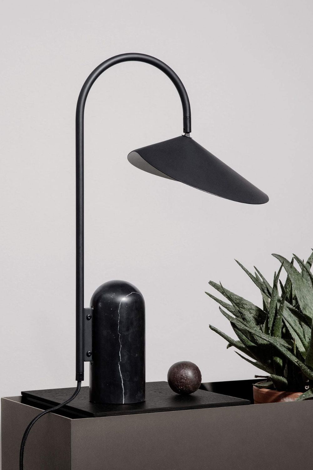 Arum Table Lamp - SamuLighting