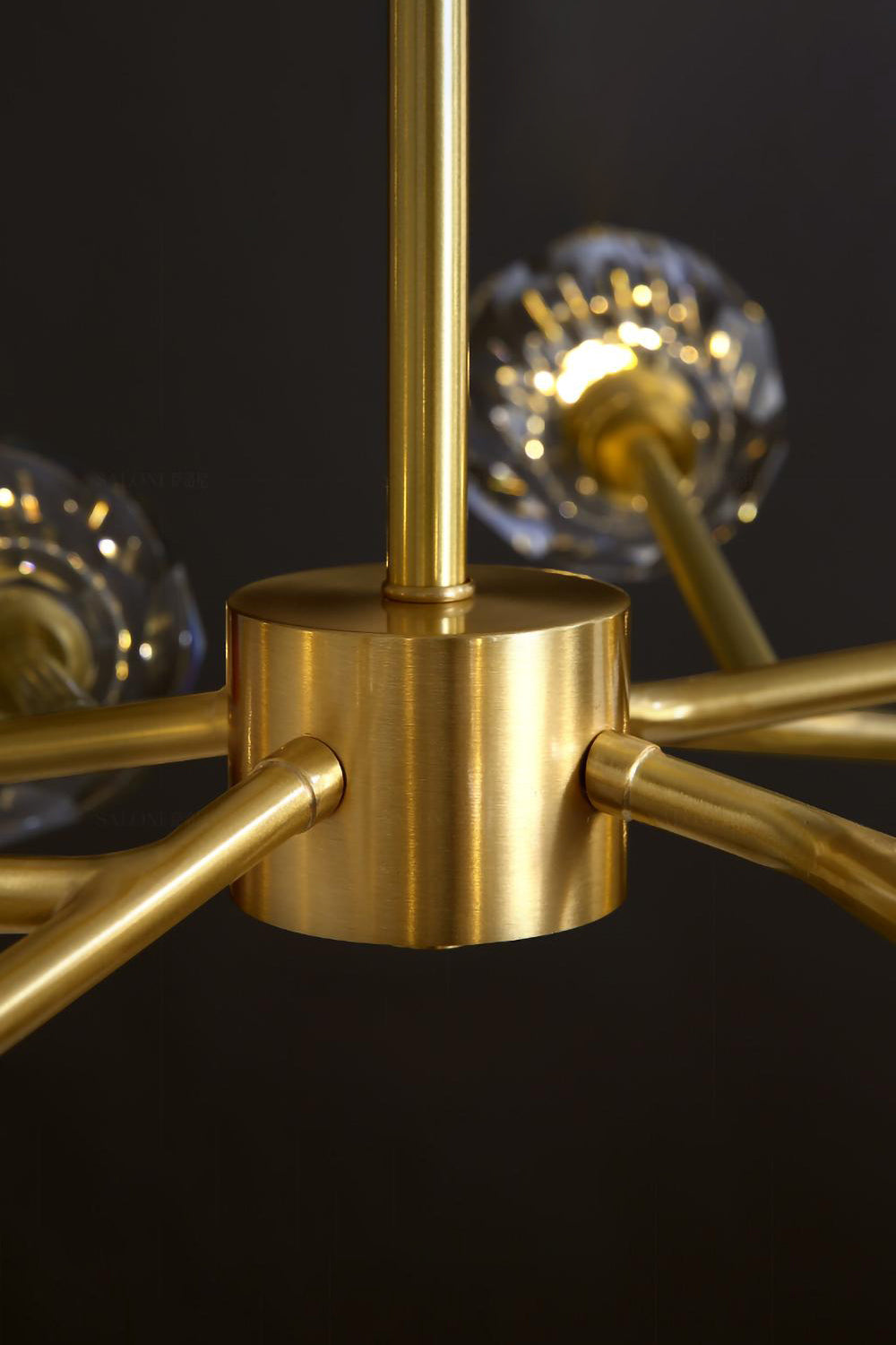 Boule De Cristal Round Chandelier - SamuLighting
