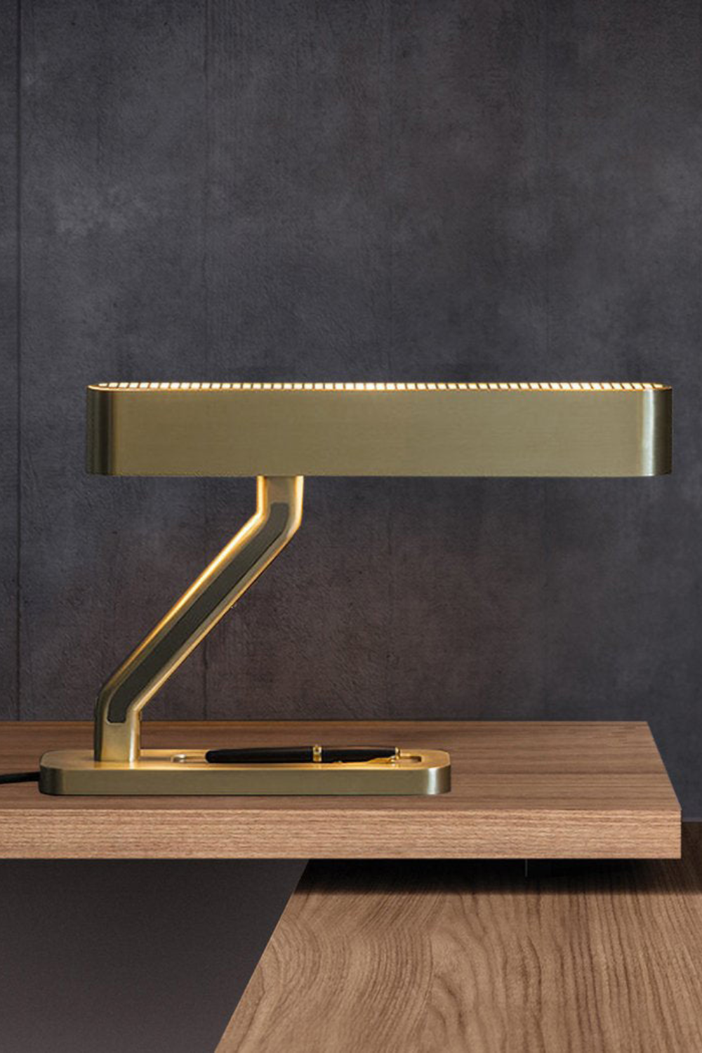 Colt Table Lamp - SamuLighting