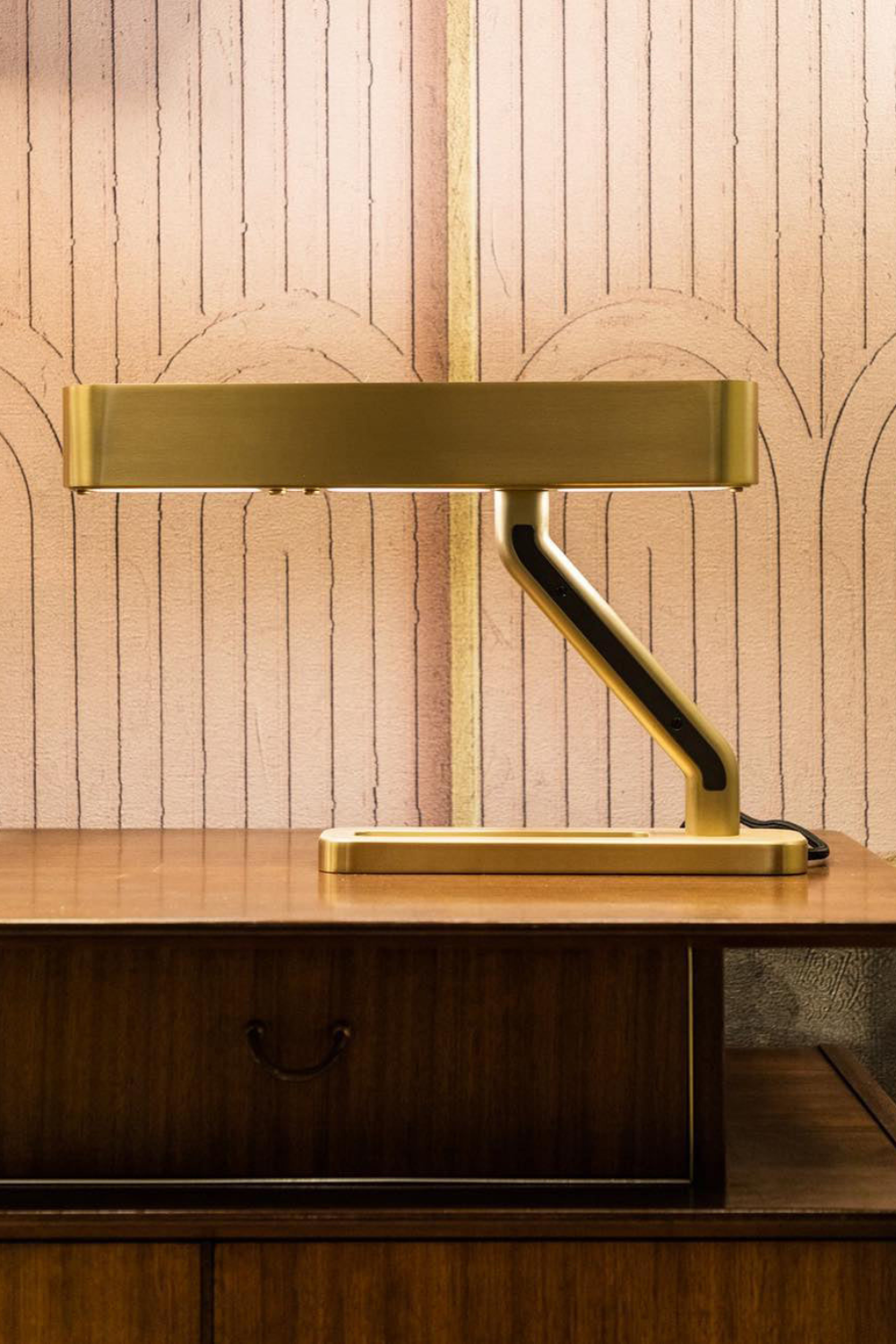 Colt Table Lamp - SamuLighting