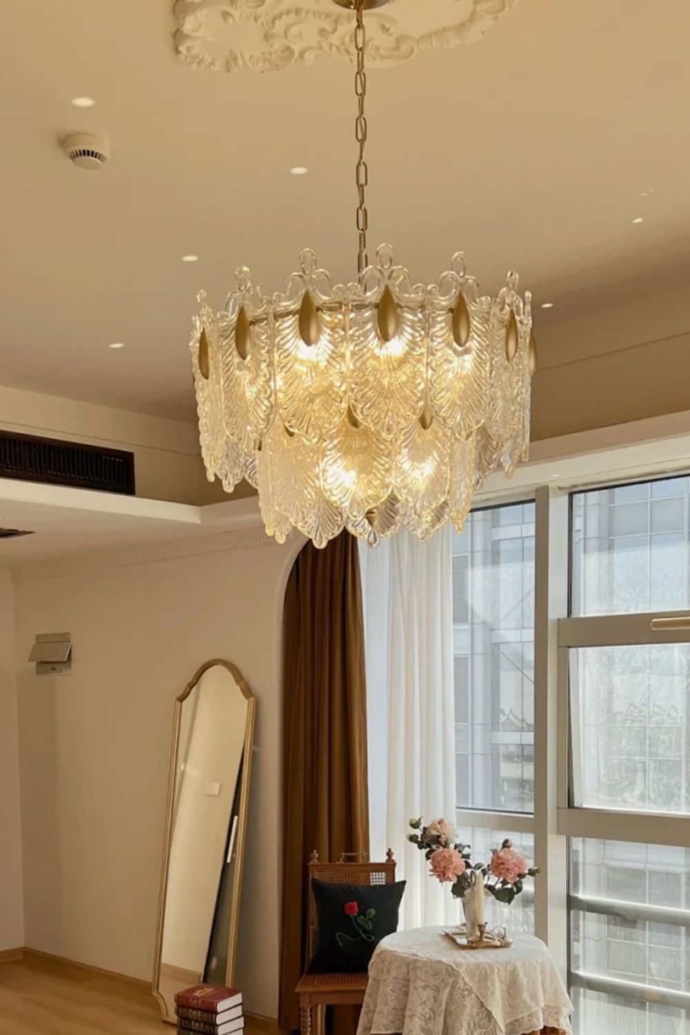 Decorative Pattern Glass Chandelier - SamuLighting