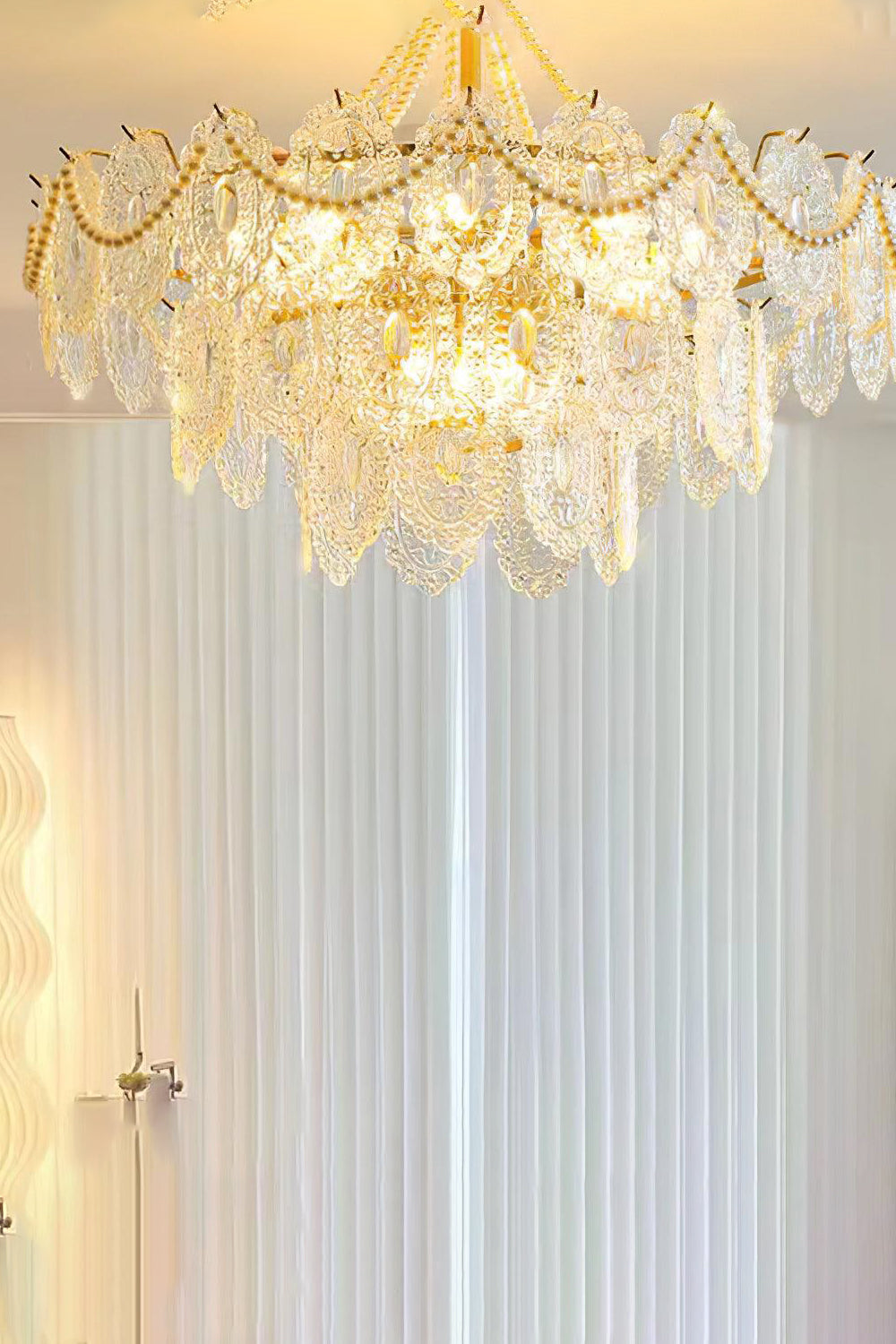 Embossed Pearls Glass Chandelier - SamuLighting