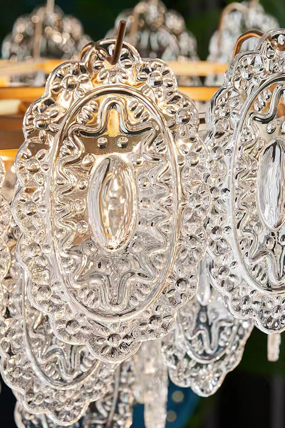 Embossed Pearls Glass Chandelier - SamuLighting