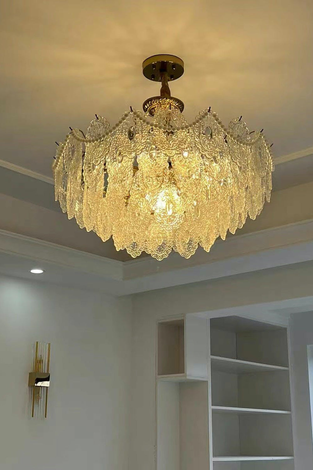 Embossed Pearls Glass Chandelier - SamuLighting