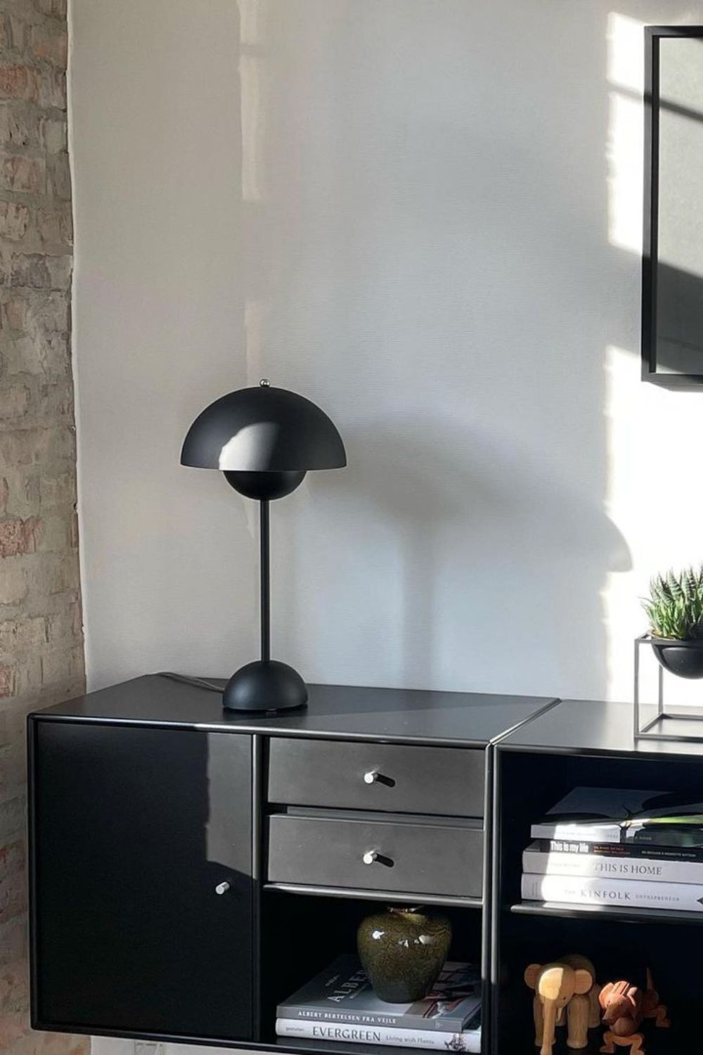 Flowerpot Table Lamp - SamuLighting