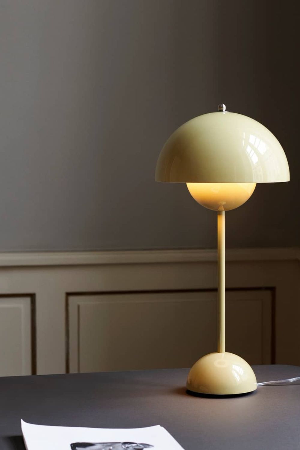 Flowerpot Table Lamp - SamuLighting