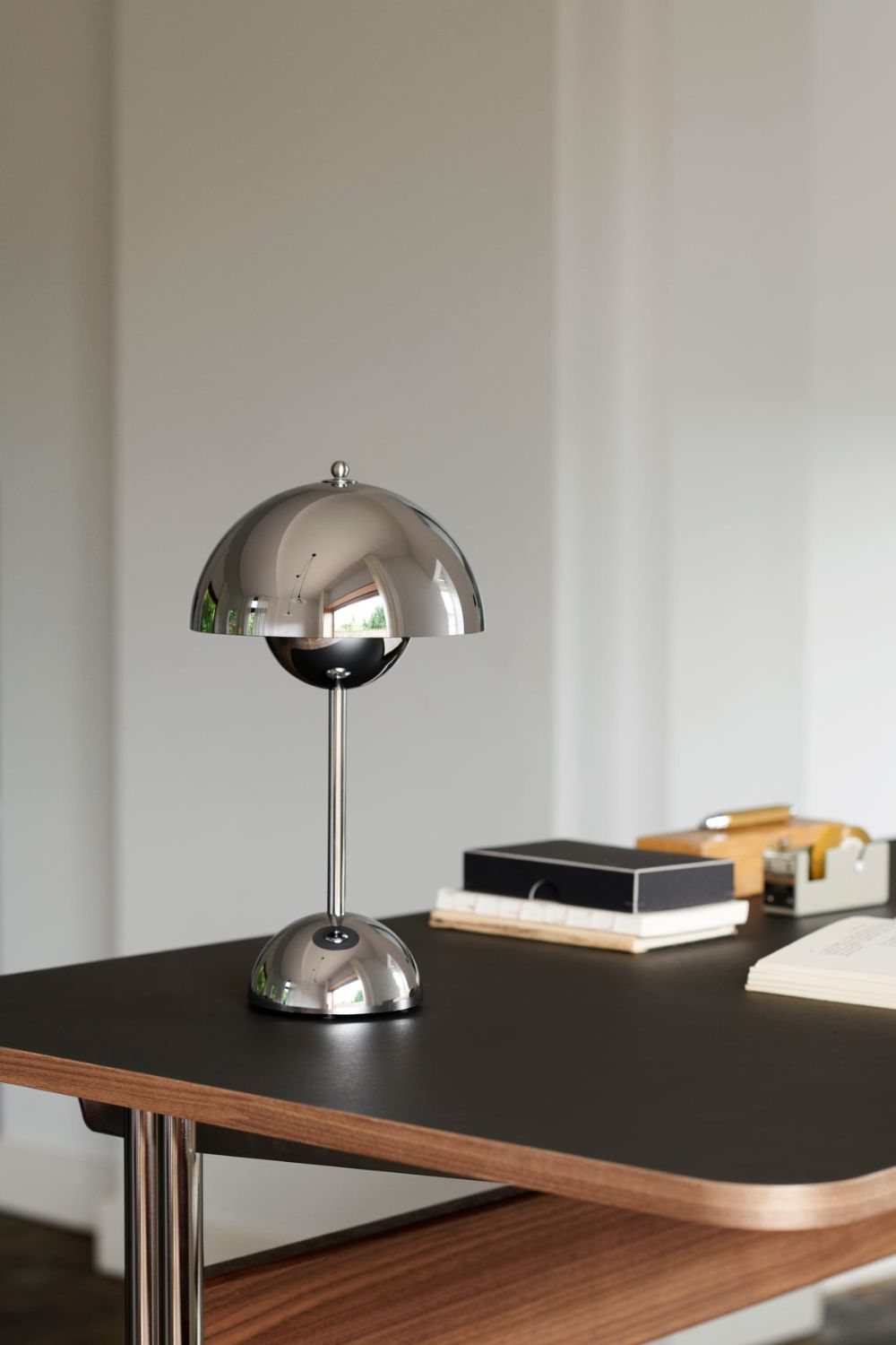 Flowerpot Table Lamp Portable - SamuLighting