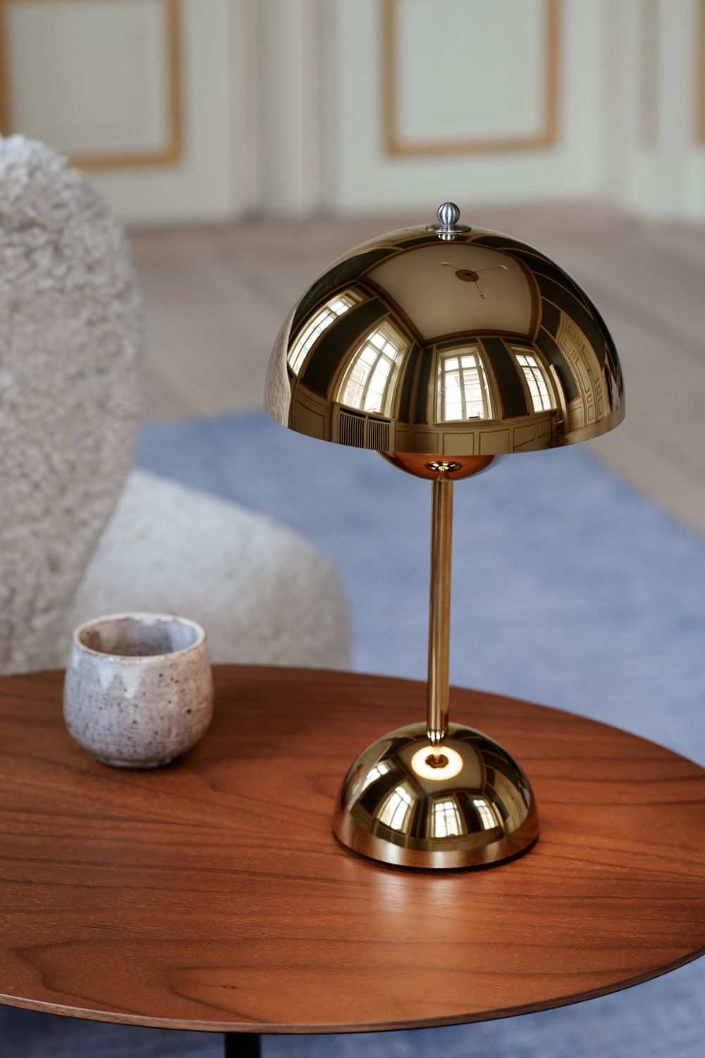 Flowerpot Table Lamp Portable - SamuLighting