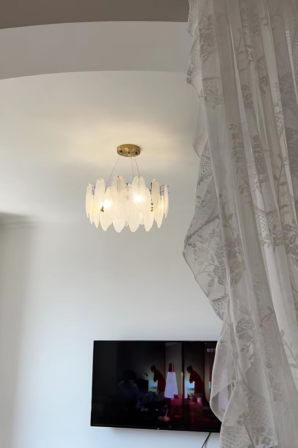 Glass Feather Chandelier - SamuLighting