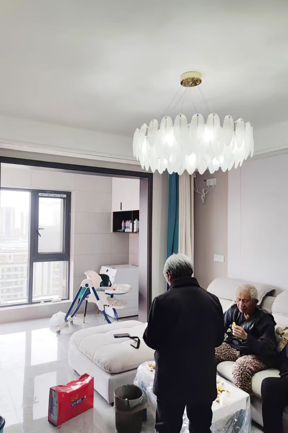 Glass Feather Chandelier - SamuLighting