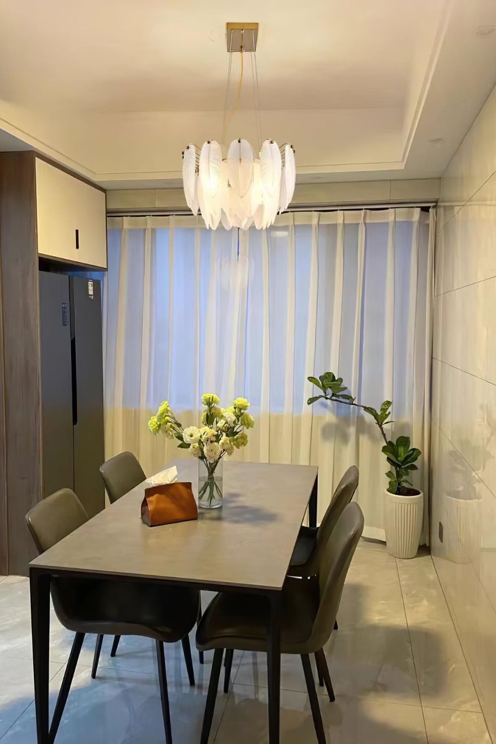 Glass Feather Chandelier - SamuLighting