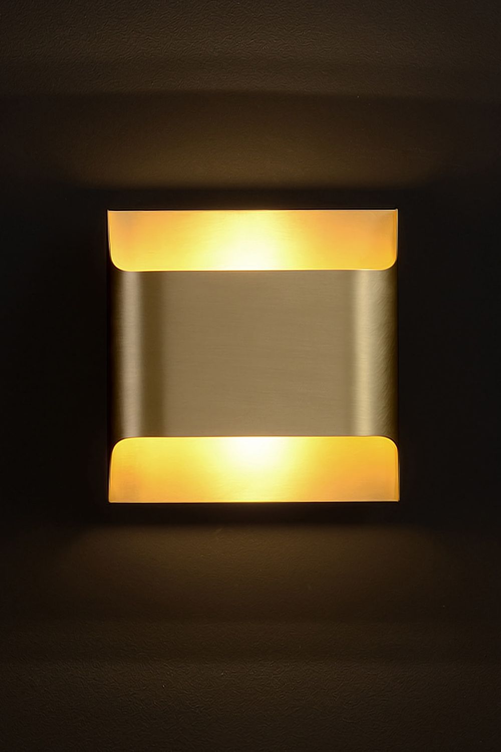 Leclerc Sconce - SamuLighting