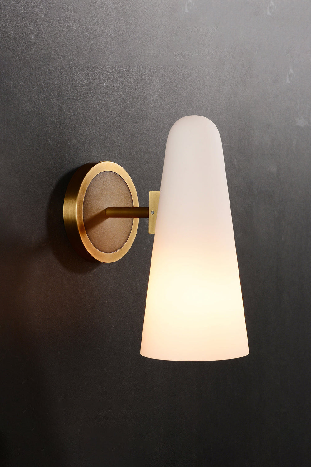 Montfaucon Sconce - SamuLighting