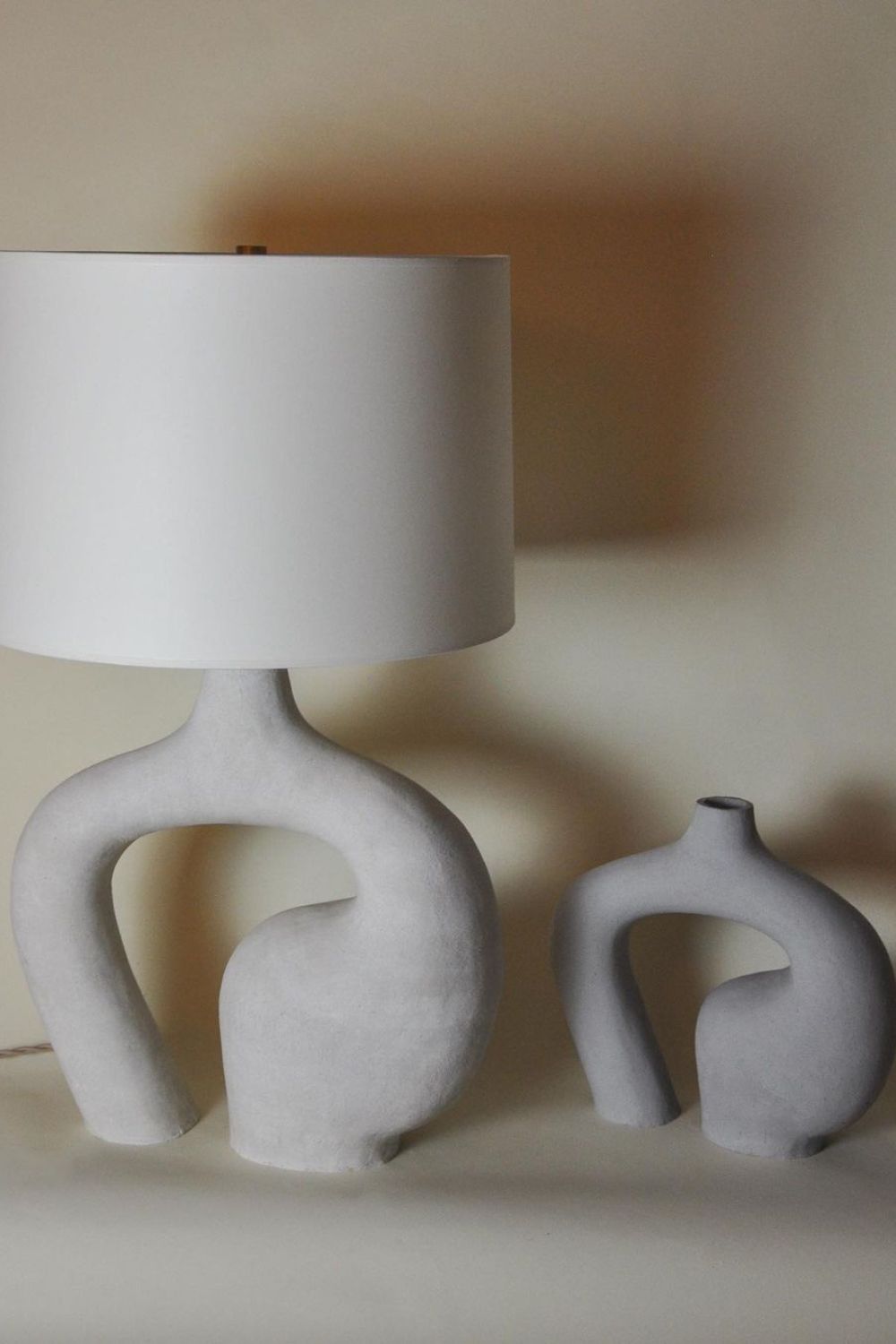 Oblong Loop Table Lamp - SamuLighting
