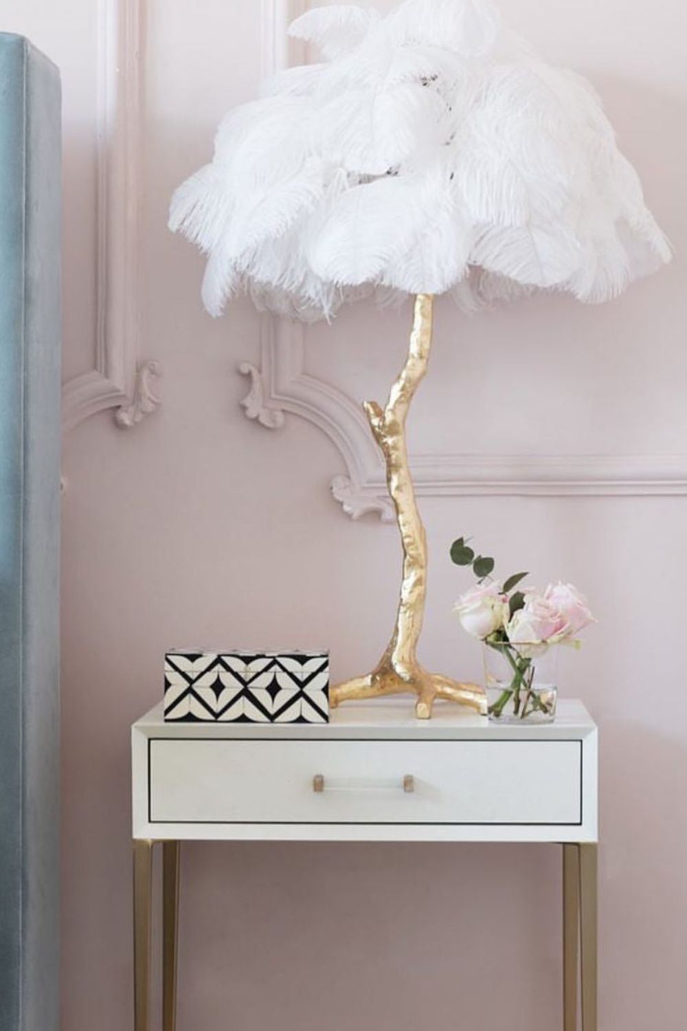 Ostrich Feather Table Lamp - SamuLighting