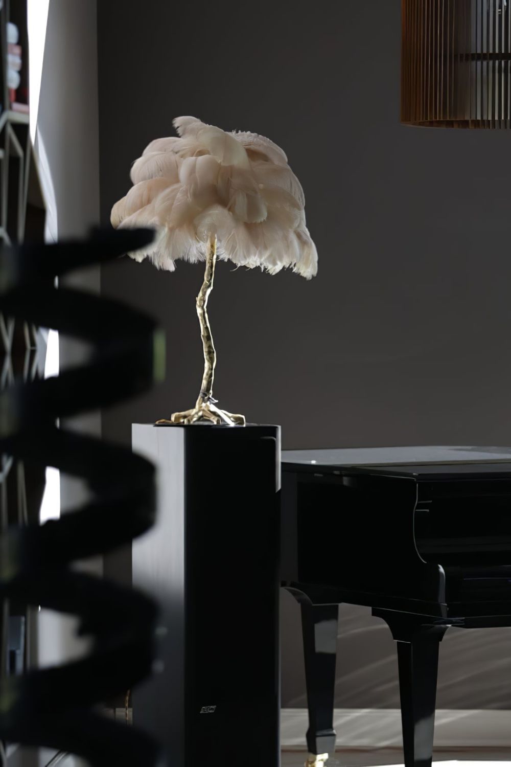Ostrich Feather Table Lamp - SamuLighting