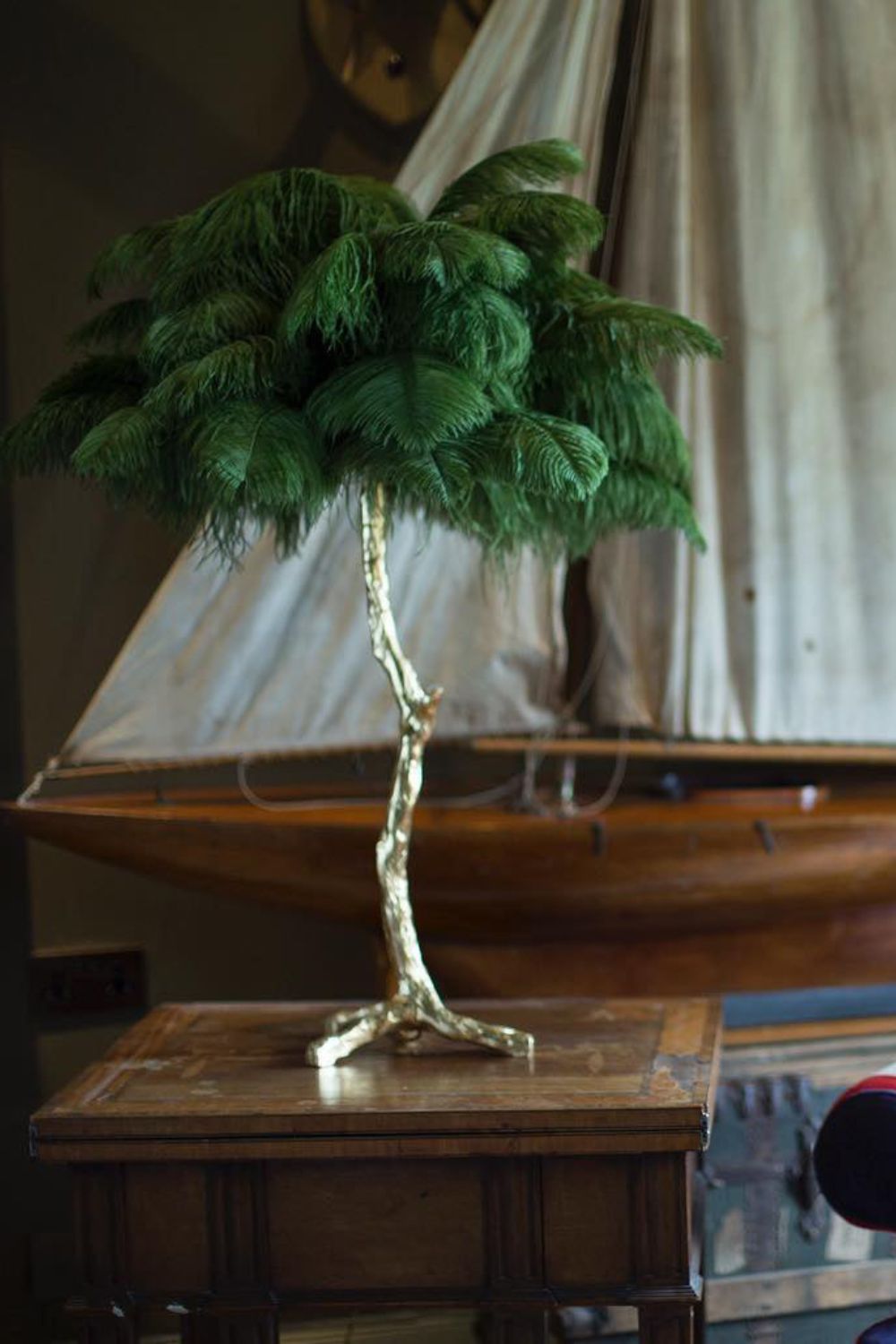 Ostrich Feather Table Lamp - SamuLighting