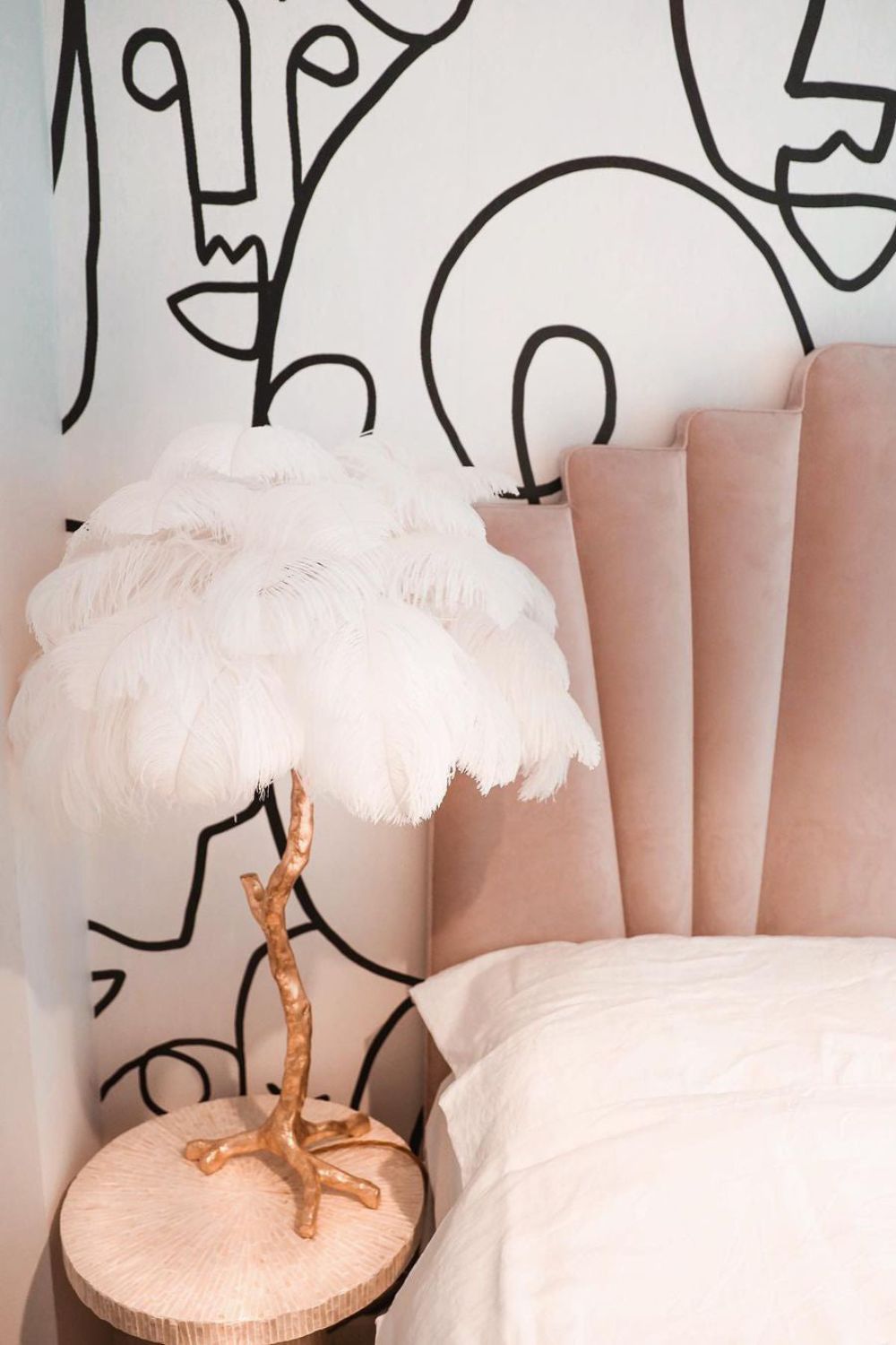 Ostrich Feather Table Lamp - SamuLighting