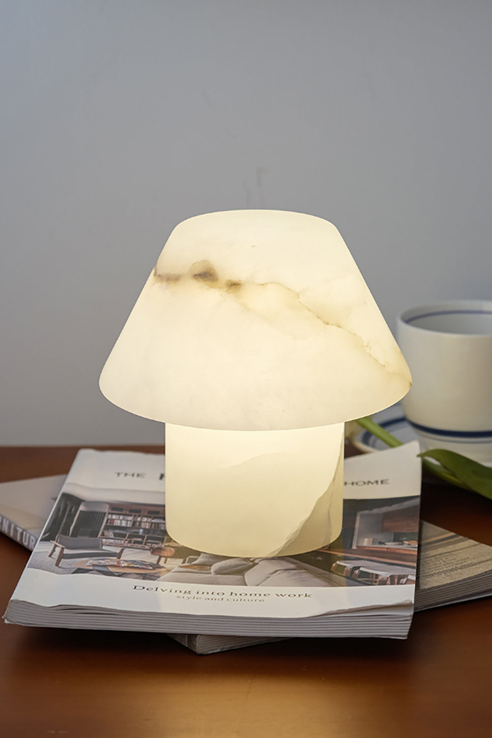 Parachilna Petra Table Lamp - SamuLighting