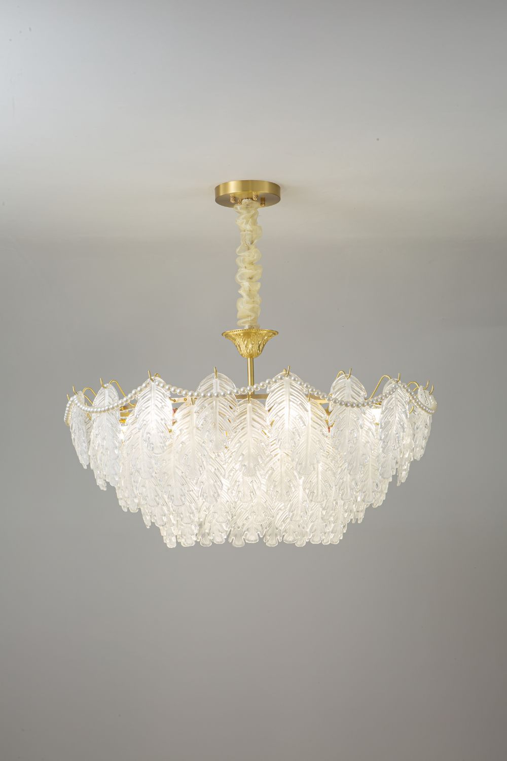 Pearl Glass Leaf Chandelier - SamuLighting