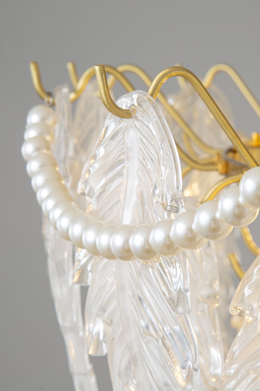 Pearl Glass Leaf Chandelier - SamuLighting