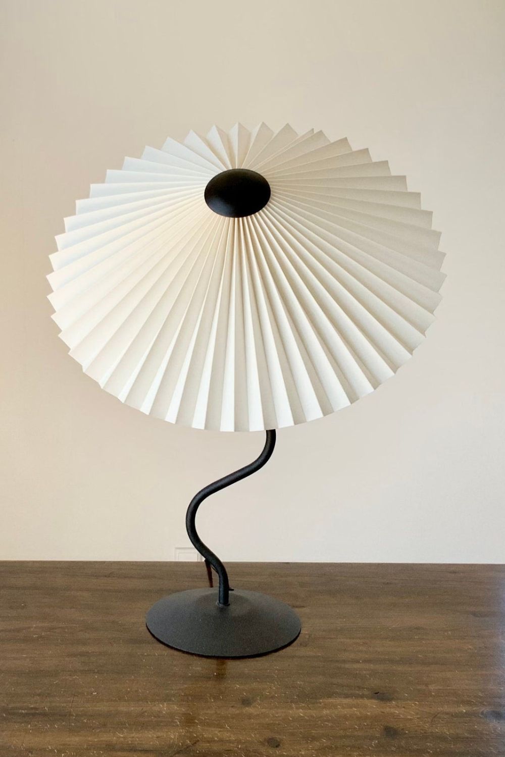 Squiggle Table lamp - SamuLighting