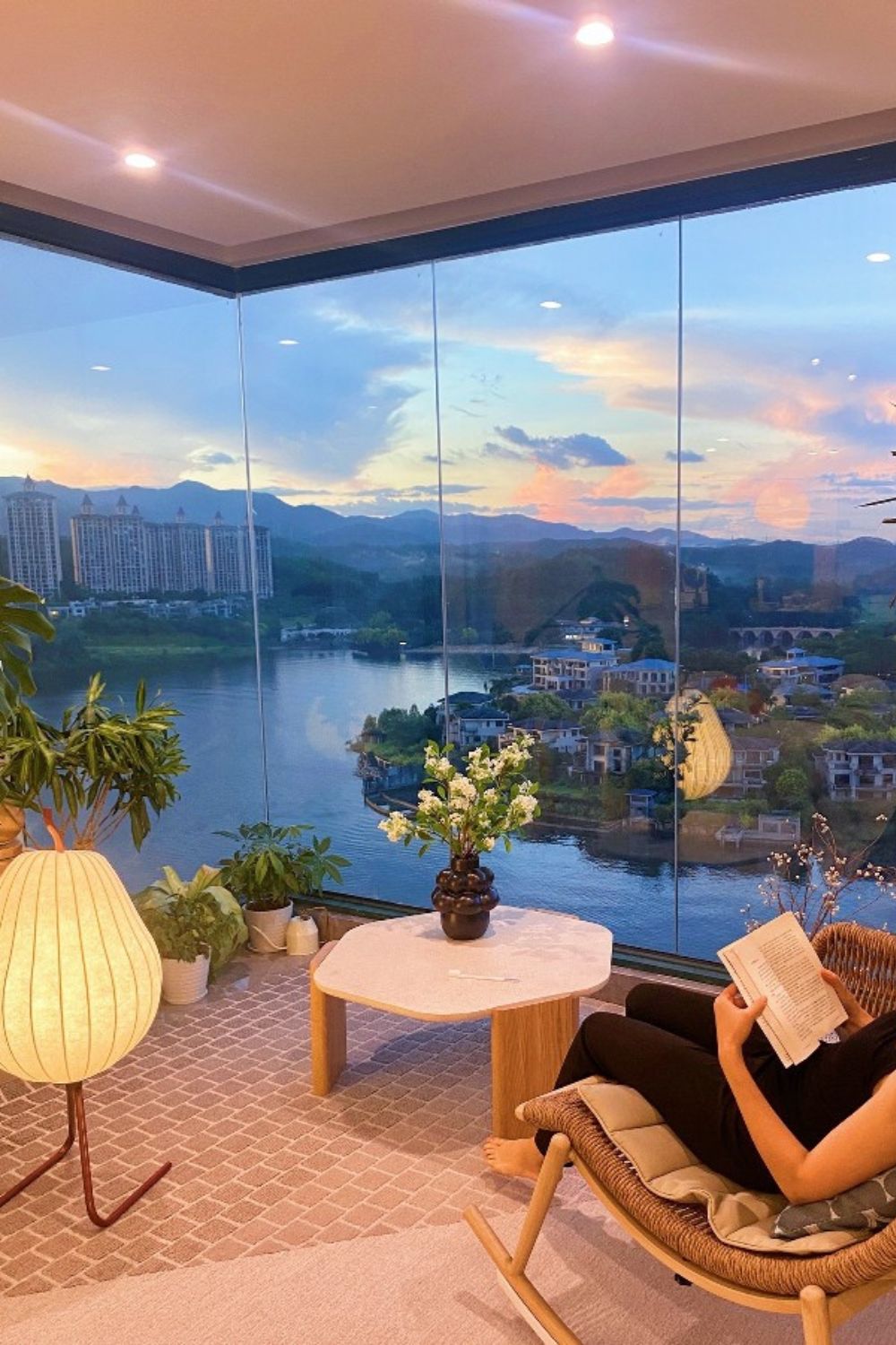 Sydney Floor Lamp - SamuLighting