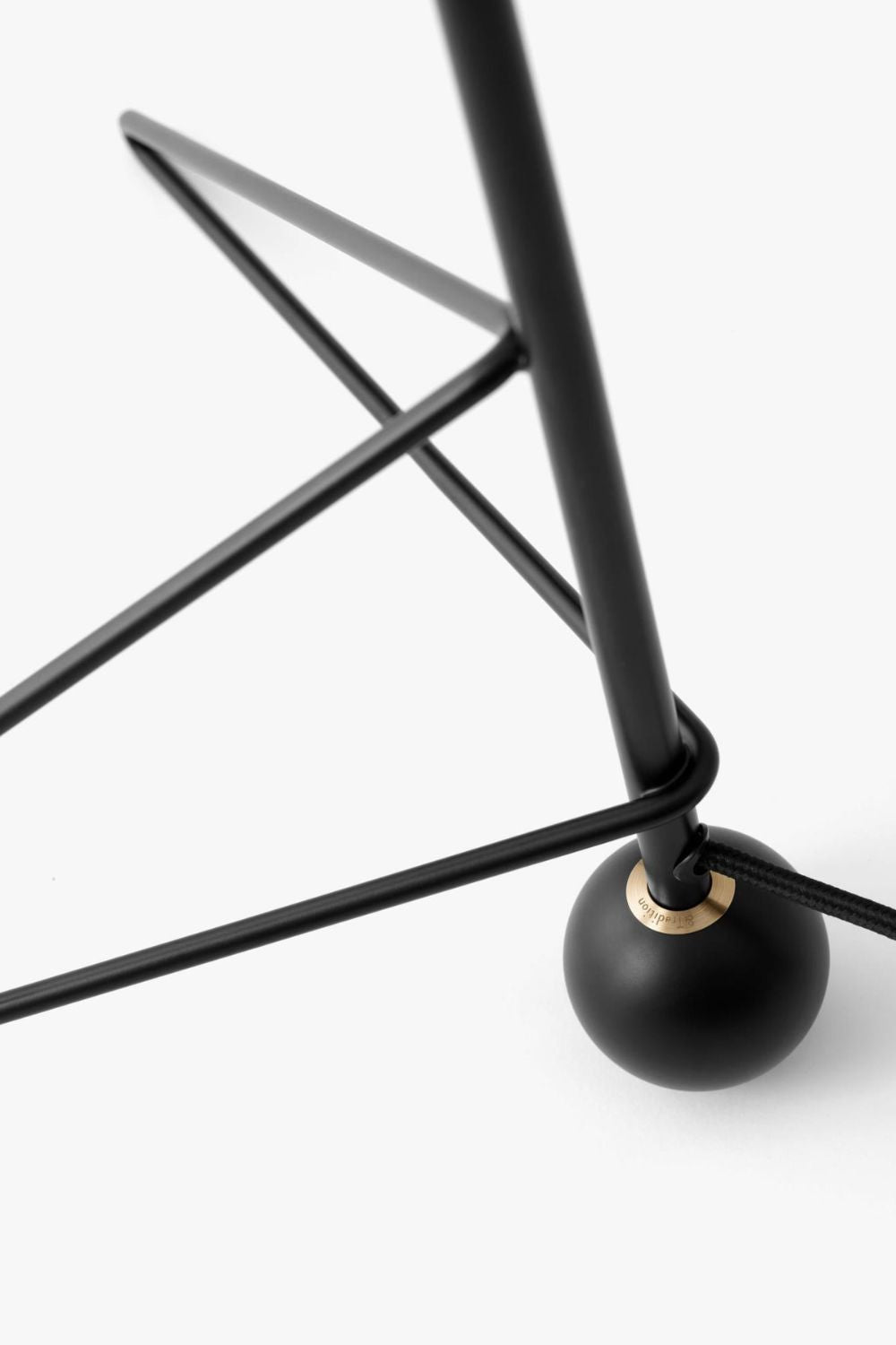 Tripod HM9 Table Lamp - SamuLighting