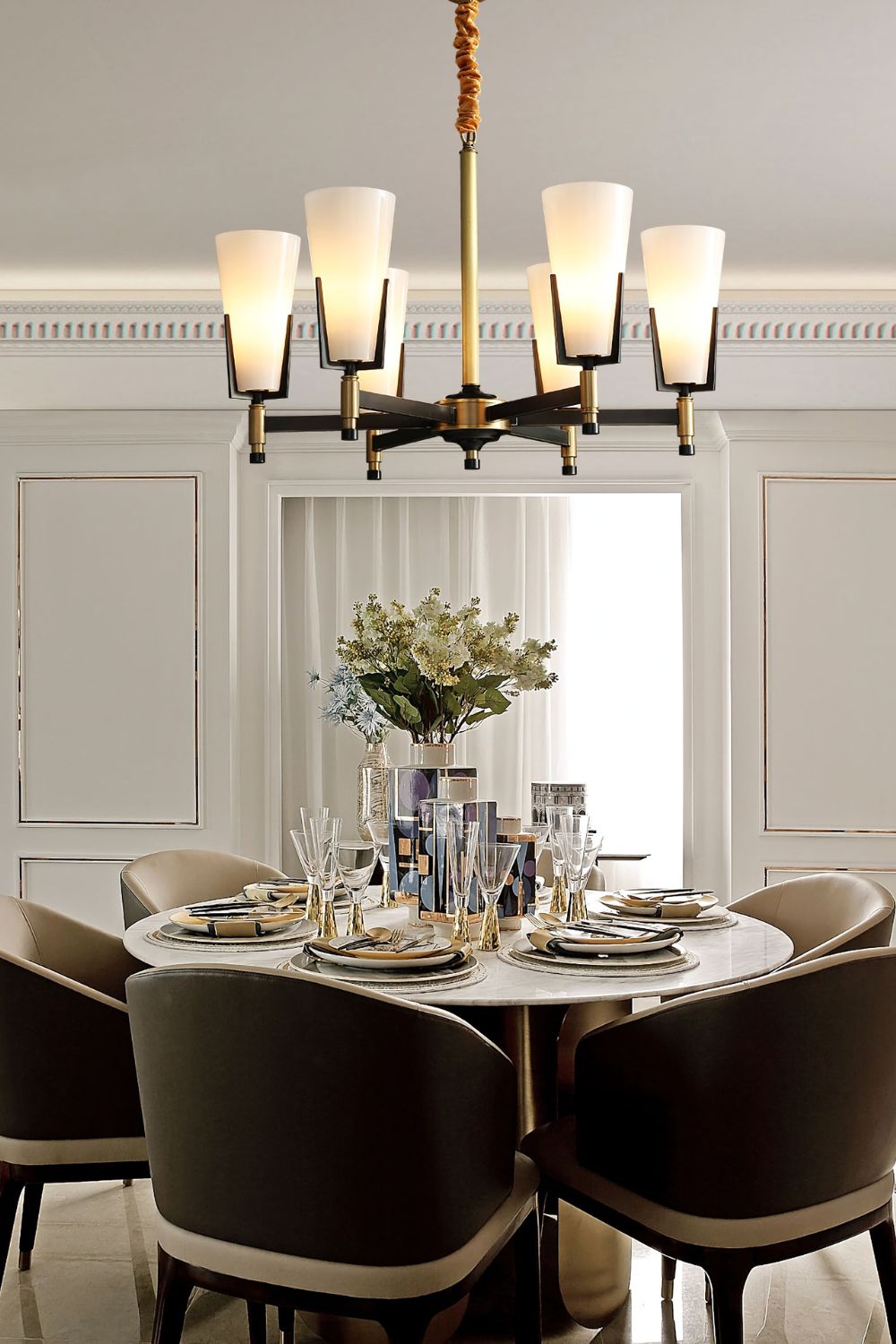 Upton Chandelier - SamuLighting