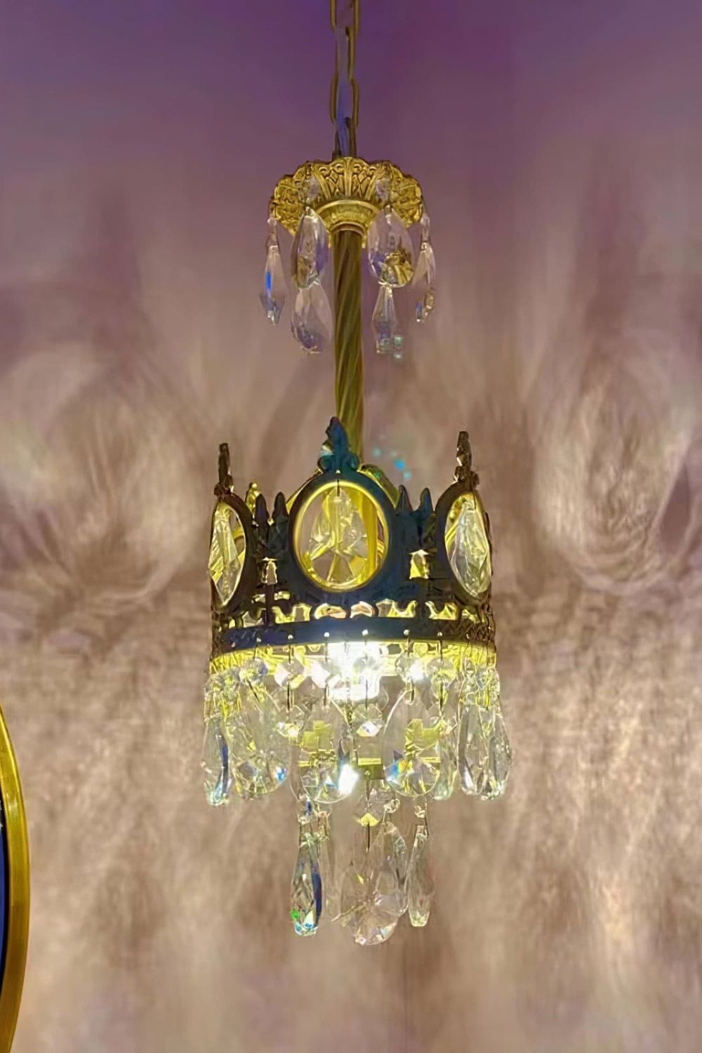 Vintage Crystal Chandeliers – SamuLighting