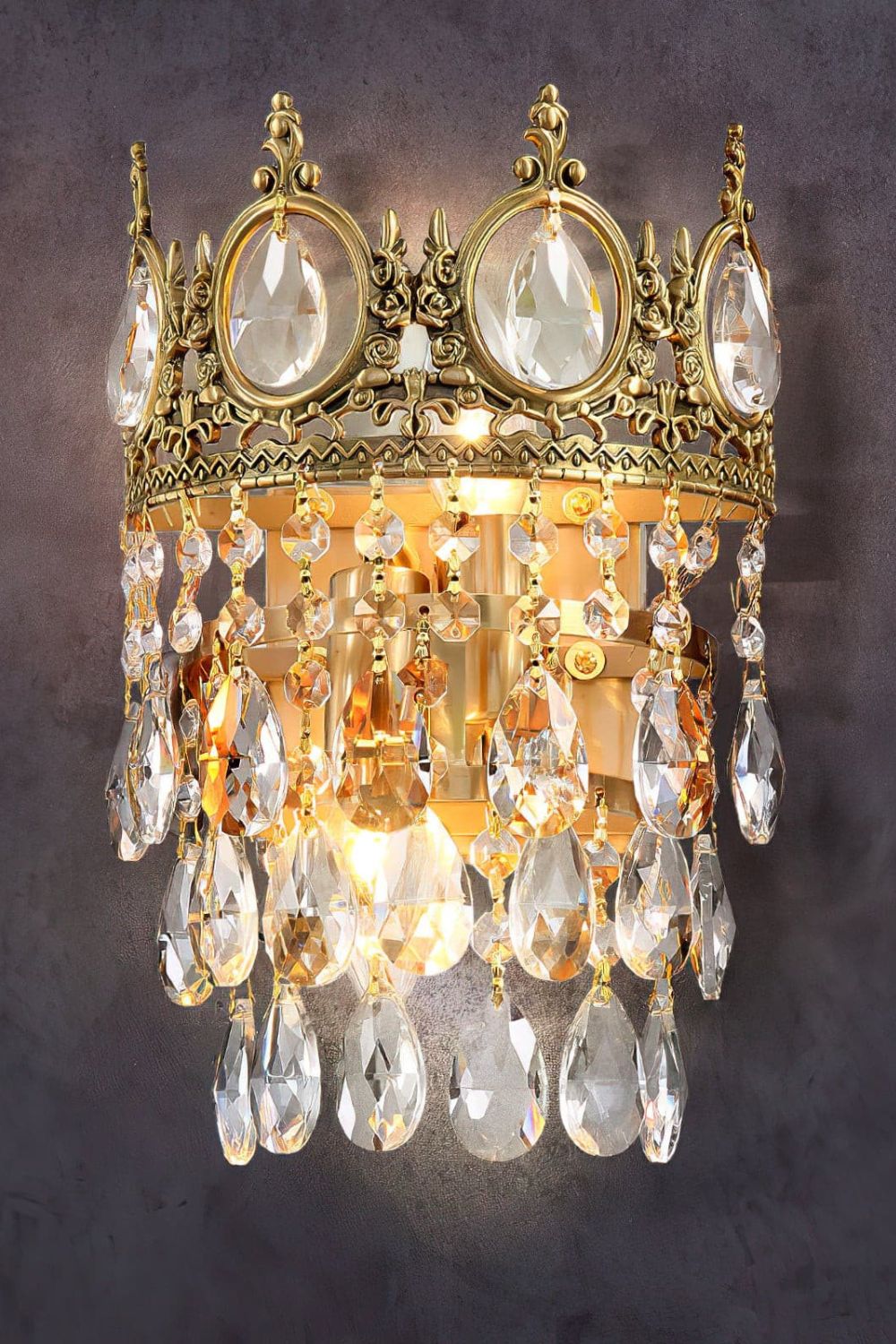 Vintage Crystal Sconce - SamuLighting