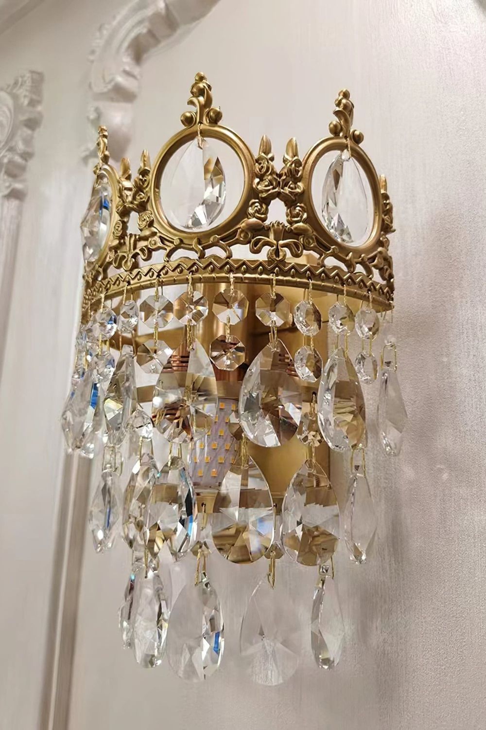 Vintage Crystal Sconce - SamuLighting