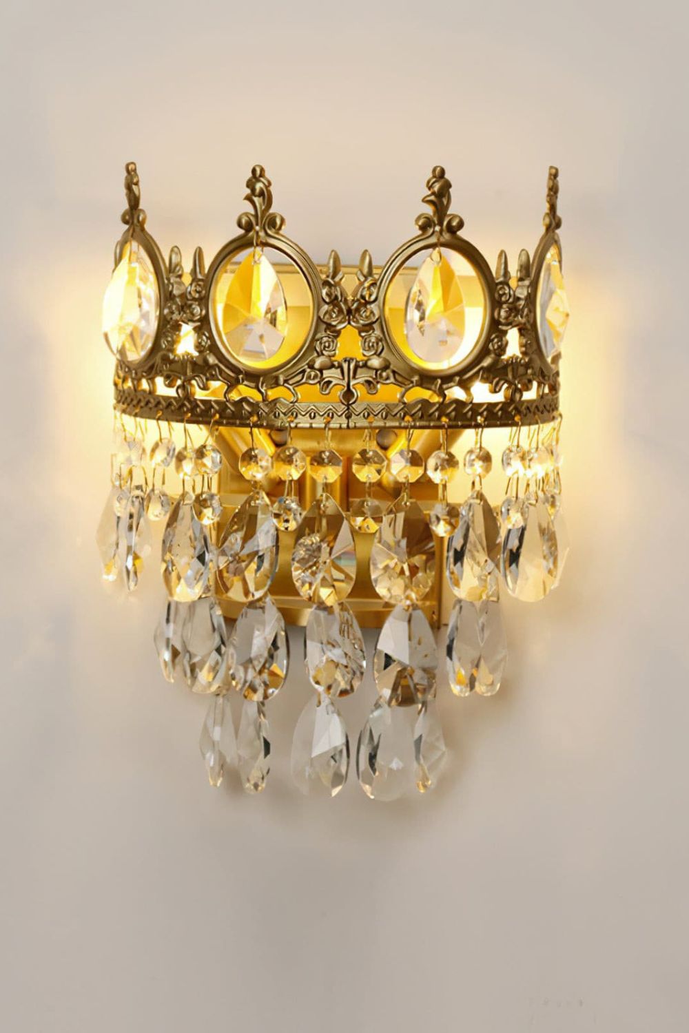 Vintage Crystal Sconce - SamuLighting