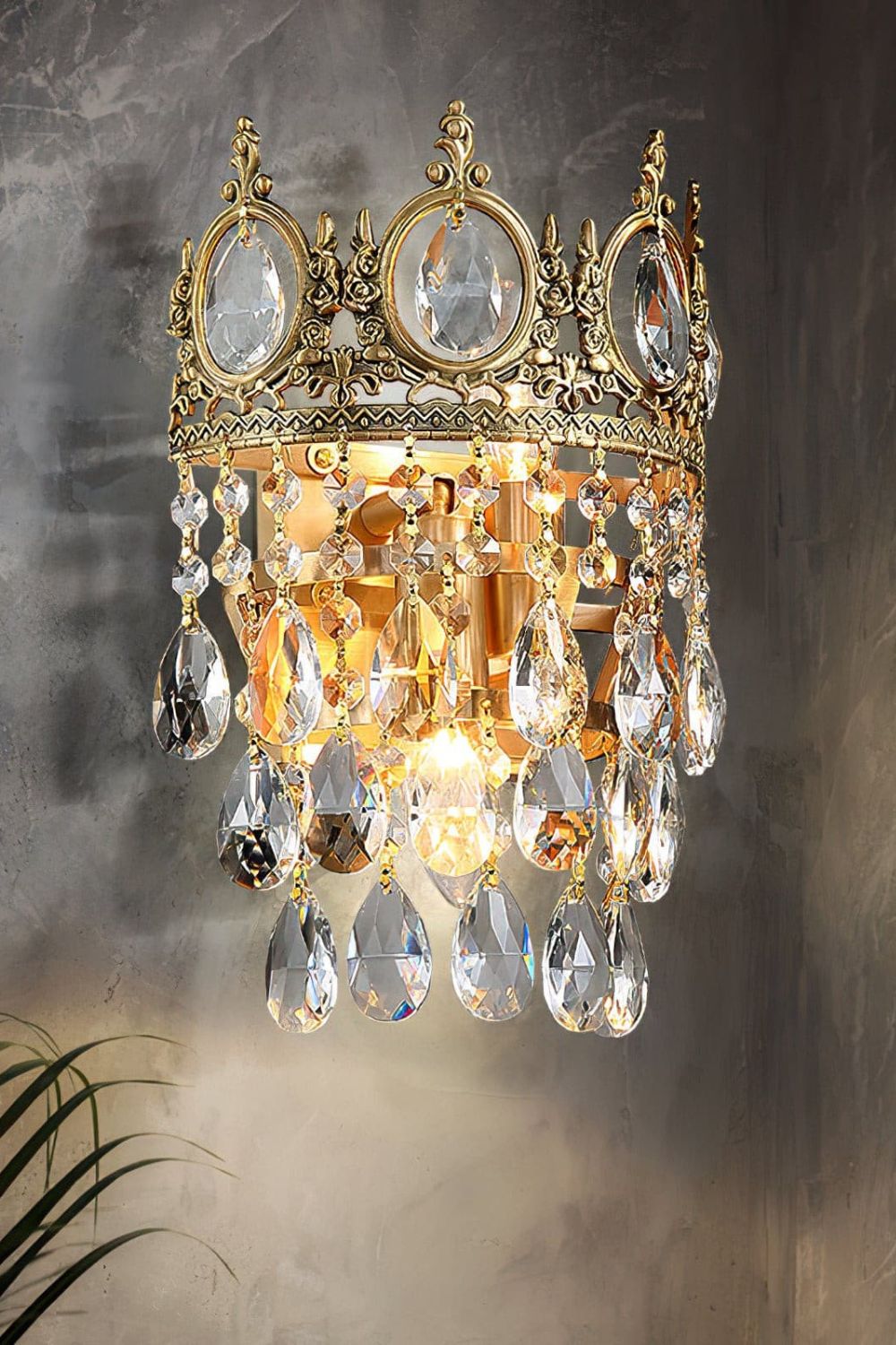 Vintage Crystal Sconce - SamuLighting