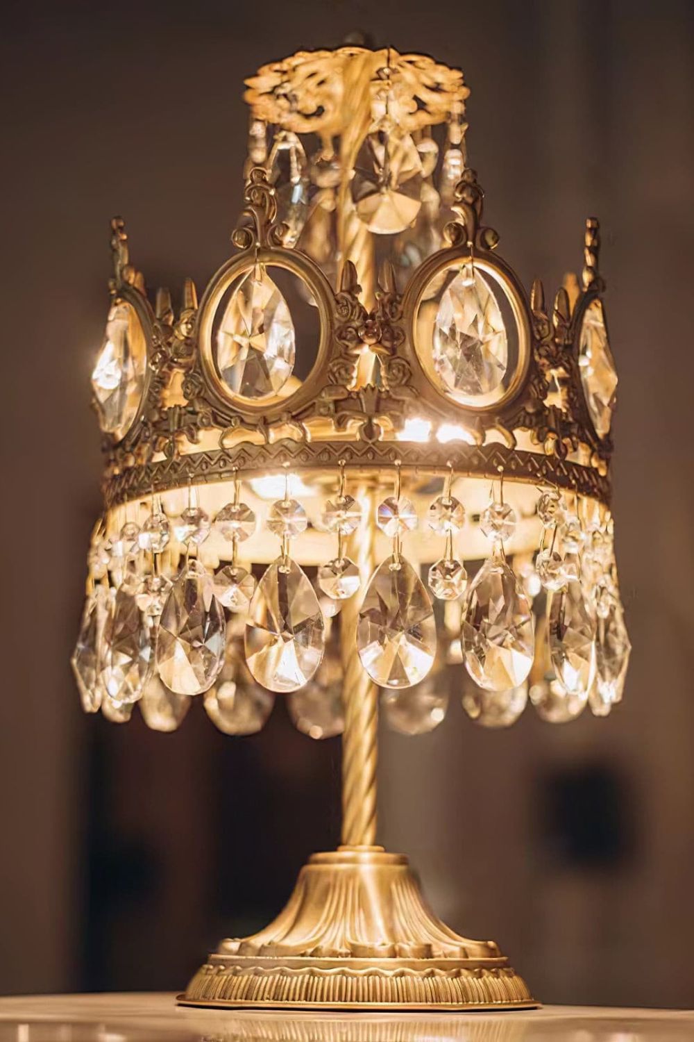 Vintage Crystal Table Lamp - SamuLighting